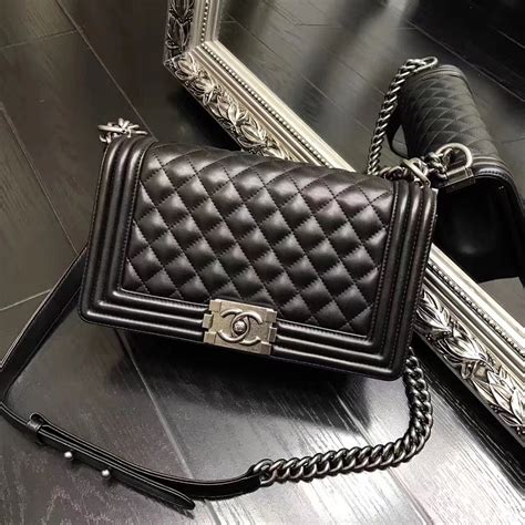 chanel boy bag leather